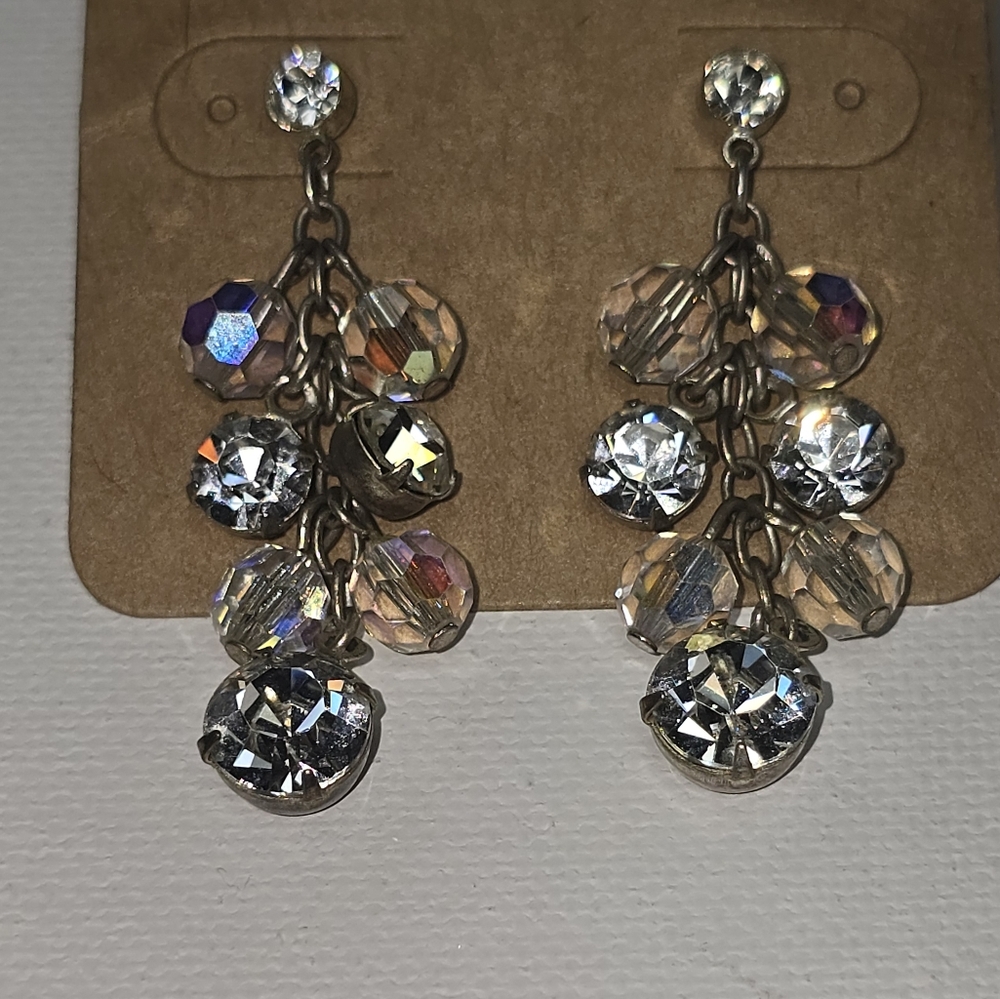 DANGLE EARRINGS